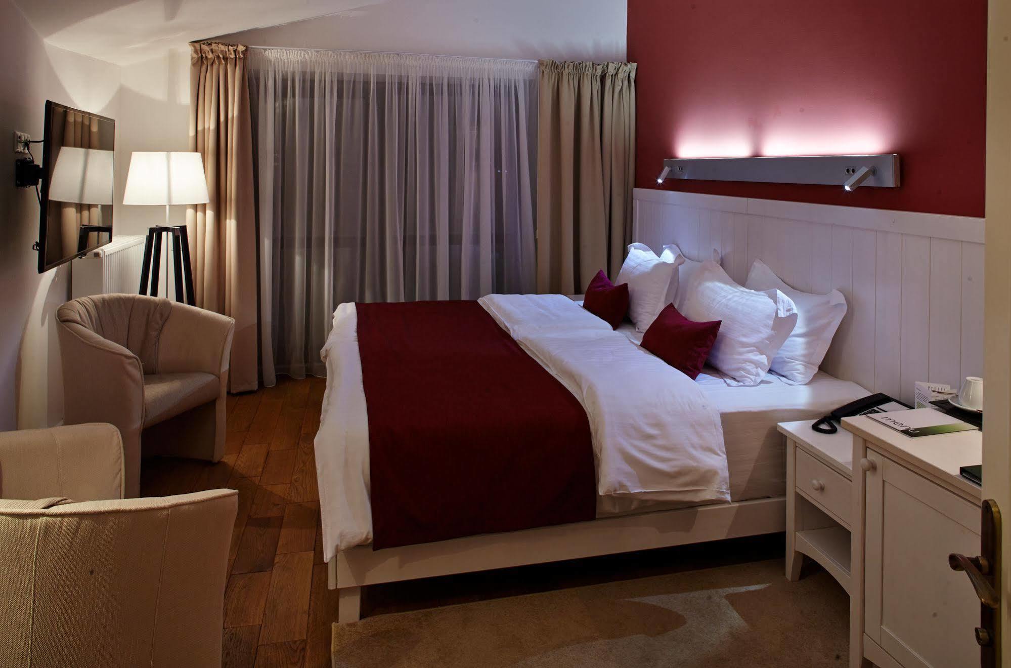 Rudolfo Hotel Lviv Ngoại thất bức ảnh